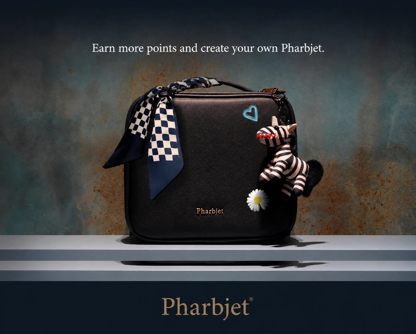Pharmesthetic Conapidil VIBANQM makeup case Pharmeroom